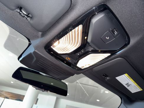 New 2026 BMW X6 xDrive40i w/ Climate Comfort Package image 22