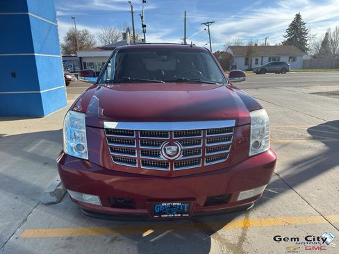 Used 2009 Cadillac Escalade AWD image 3
