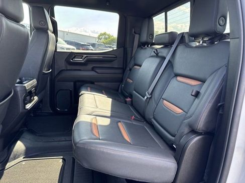 Used 2022 GMC Sierra 1500 AT4 w/ AT4 Premium Package image 11