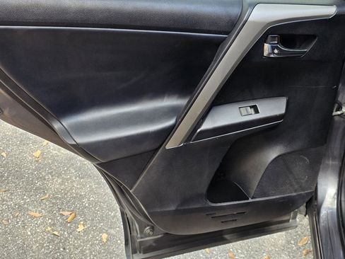 Used 2018 Toyota RAV4 XLE w/ Plus Extra Value Package image 29