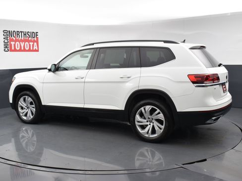 Used 2023 Volkswagen Atlas SE AWD/4WD image 2