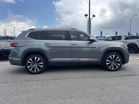 Used 2022 Volkswagen Atlas SEL Premium AWD/4WD image 4