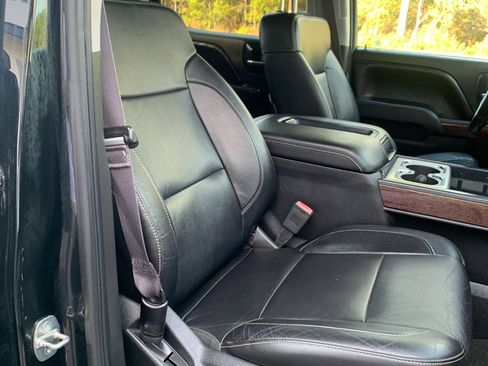 Used 2014 GMC Sierra 1500 SLT w/ SLT Crew Cab Value Package image 9