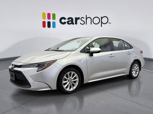Used 2020 Toyota Corolla LE image 1