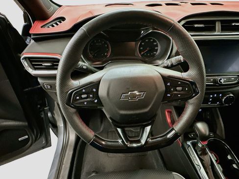 Used 2022 Chevrolet TrailBlazer RS w/ Technology Package AWD/4WD image 18