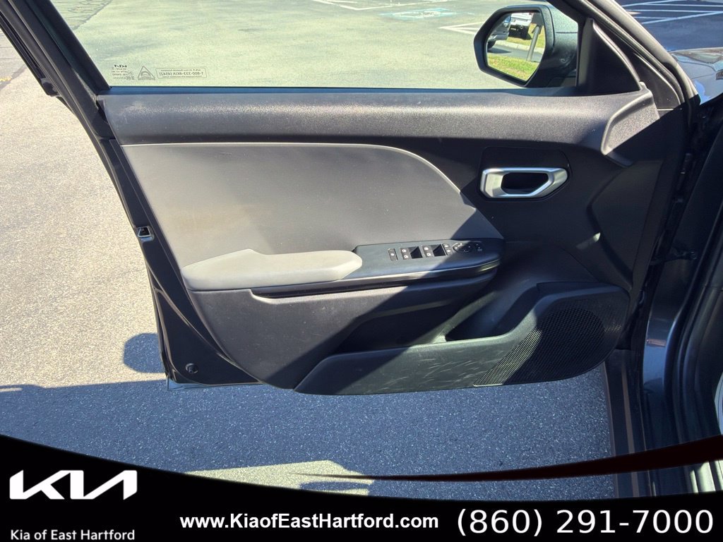Used 2025 Kia K4 FWD image 29