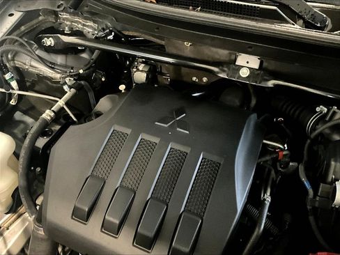 Used 2024 Mitsubishi Eclipse Cross SE image 33