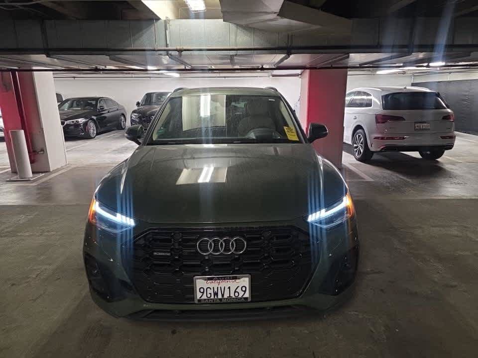 Used 2023 Audi Q5 e Prestige w/ Prestige Package AWD/4WD image 2