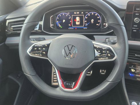 Used 2025 Volkswagen Jetta GLI Autobahn image 12