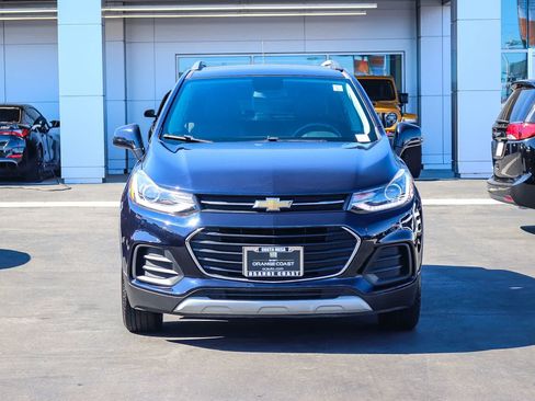 Used 2022 Chevrolet Trax LT w/ Driver Confidence Package AWD/4WD image 2