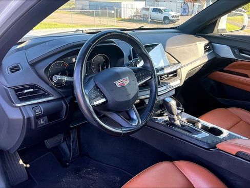 Used 2021 Cadillac CT4 Premium Luxury RWD image 5