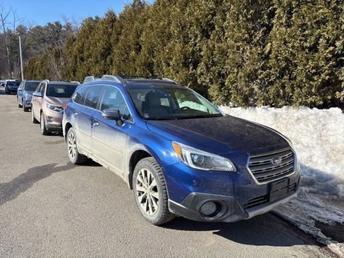 Used 2016 Subaru Outback 2.5i Limited image 2