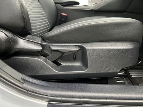 Used 2024 Toyota Camry SE image 21