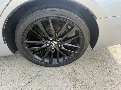 Used 2021 Toyota Camry XSE FWD image 9