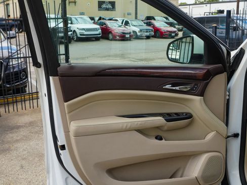 Used 2016 Cadillac SRX Luxury w/ Driver Awareness Package image 11