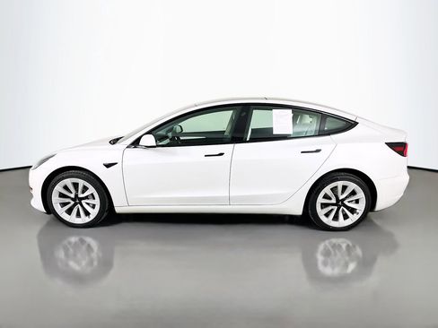 Used 2023 Tesla Model 3 Standard Range RWD image 5