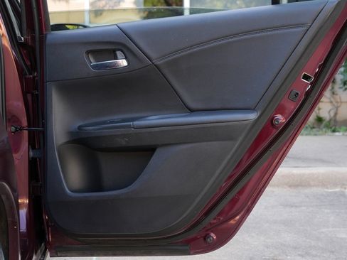 Used 2015 Honda Accord Sport image 41