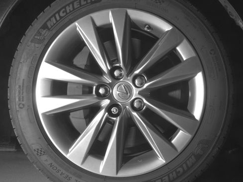 Used 2015 Lexus LS 460 AWD w/ Comfort Package image 12