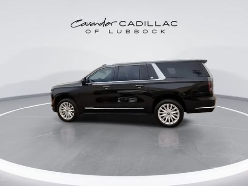 Used 2025 Cadillac Escalade ESV Luxury w/ LPO, Floor Liner Package AWD/4WD image 7