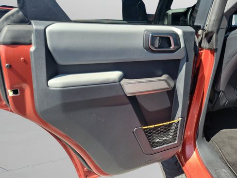 Used 2022 Ford Bronco Badlands AWD/4WD image 11