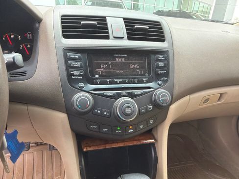 Used 2005 Honda Accord Hybrid Sedan image 22