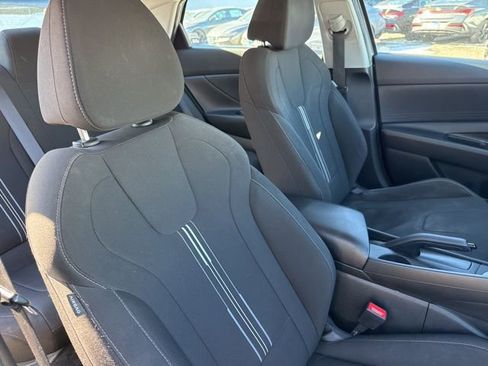 Used 2022 Hyundai Elantra SEL w/ Preferred Accessory Package image 25