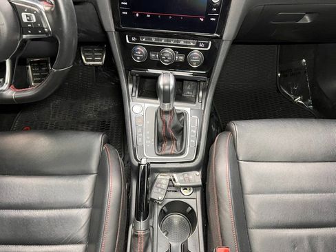 Used 2019 Volkswagen GTI Autobahn image 18