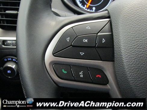 Used 2019 Jeep Cherokee Latitude Plus image 23