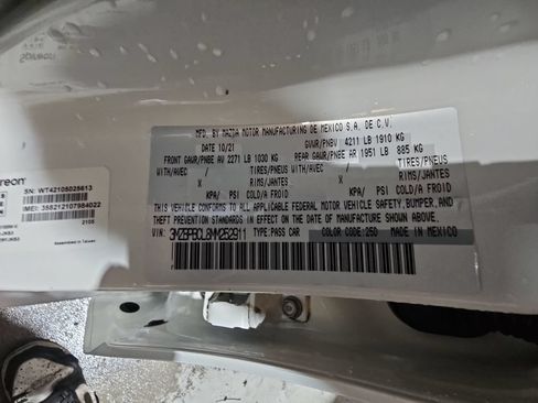 Used 2021 MAZDA MAZDA3 s AWD/4WD image 36