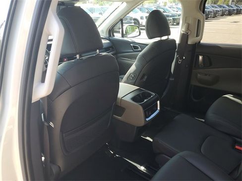 New 2026 Kia Carnival SX image 21