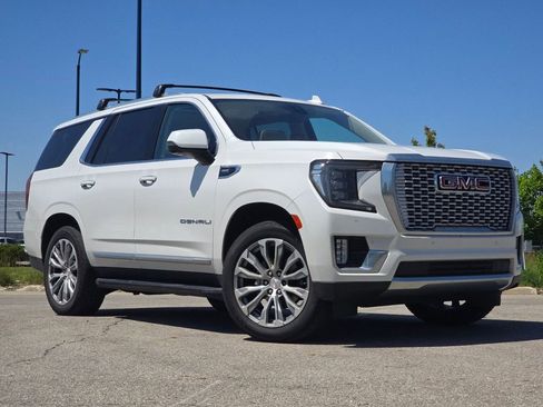 Used 2022 GMC Yukon Denali w/ Max Trailering Package AWD/4WD image 1