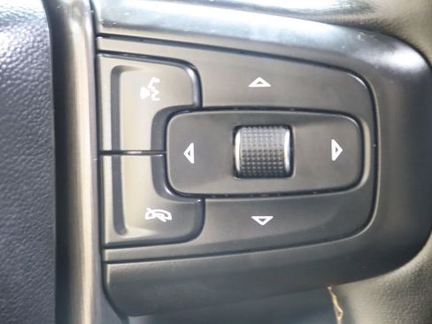 Used 2025 GMC Sierra 2500 AT4 image 57