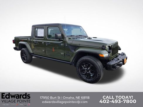 Used 2023 Jeep Gladiator Sport AWD/4WD image 1