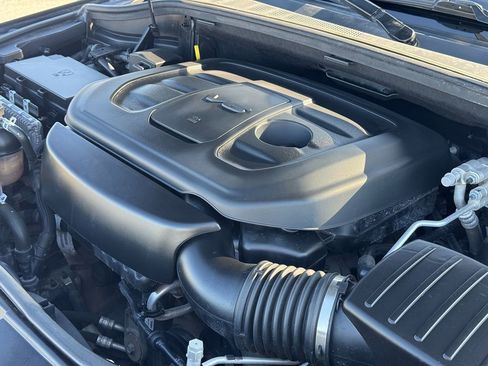 Used 2019 Jeep Grand Cherokee Limited image 29