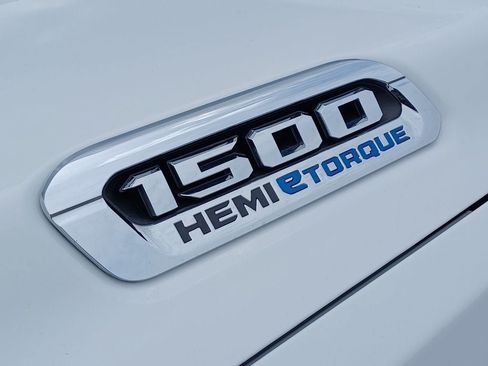 Used 2023 RAM 1500 Laramie AWD/4WD image 6