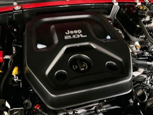 Used 2021 Jeep Wrangler Unlimited Sport AWD/4WD image 31