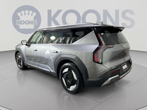 Used 2024 Kia EV9 Wind AWD/4WD image 4