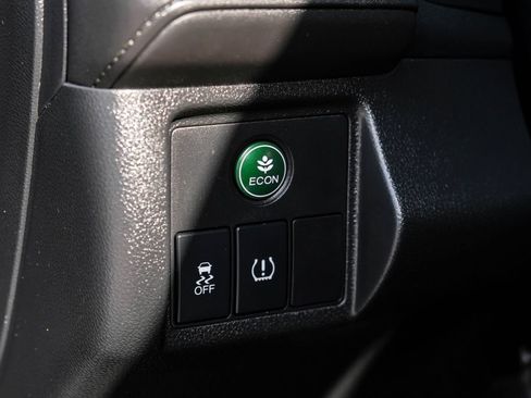 Used 2018 Honda HR-V EX image 31