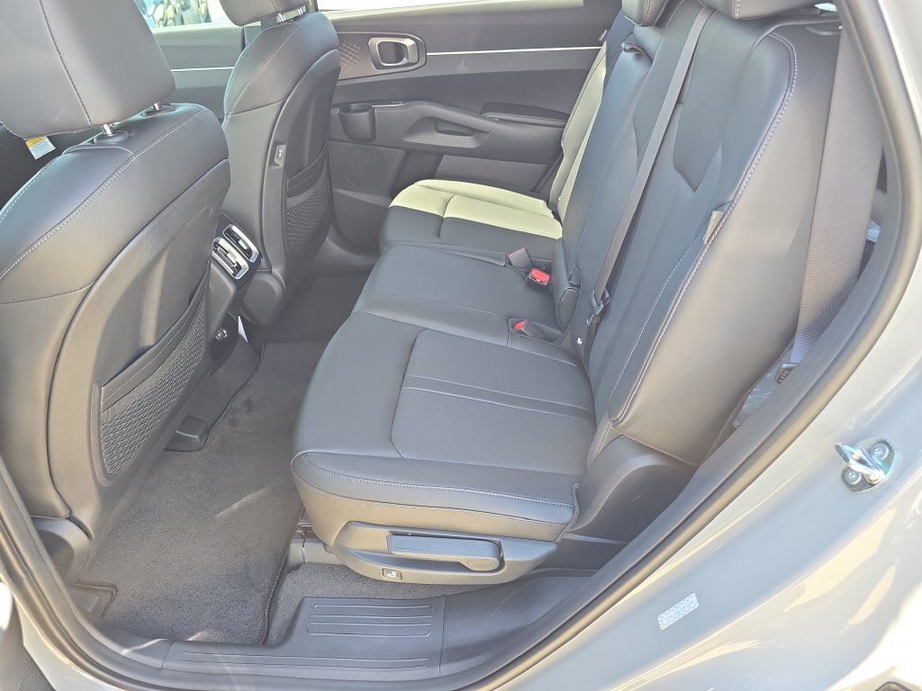 New 2026 Kia Sorento S AWD/4WD image 16