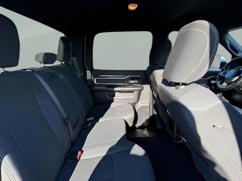 Used 2020 RAM 2500 Big Horn w/ Level 1 Equipment Group image 10