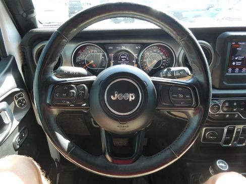 Used 2018 Jeep Wrangler Unlimited Sport S AWD/4WD image 32