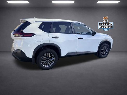 Used 2021 Nissan Rogue S FWD image 2