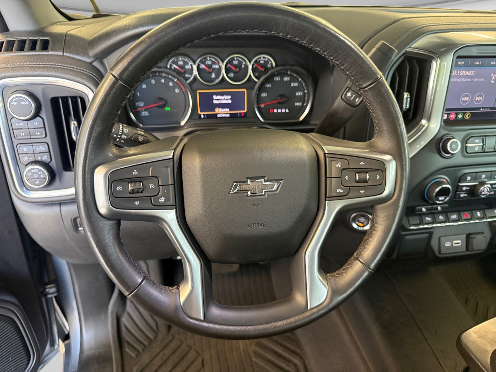 Used 2022 Chevrolet Silverado 1500 RST AWD/4WD image 23