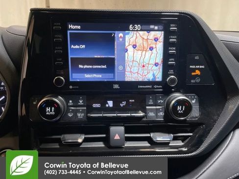 Used 2021 Toyota Highlander XSE image 18