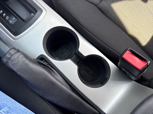 Used 2010 Ford Focus SE FWD image 27