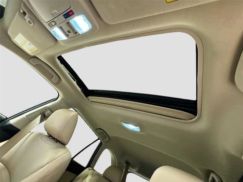 Used 2018 Subaru Outback 3.6R Limited image 22