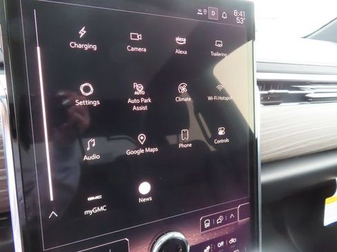 Used 2025 GMC Sierra EV Denali AWD/4WD image 26