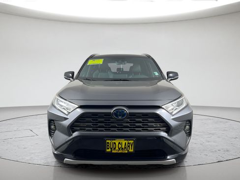 Used 2019 Toyota RAV4 XSE AWD/4WD image 2