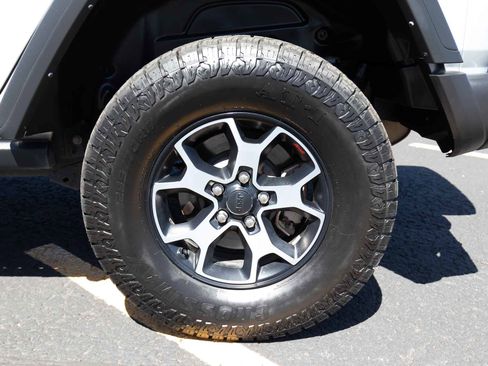 Used 2022 Jeep Wrangler Unlimited Rubicon AWD/4WD image 34