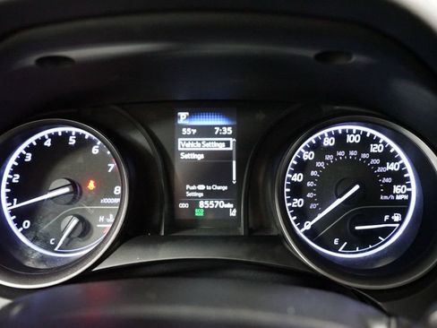 Used 2023 Toyota Camry SE FWD image 16